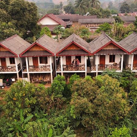 Sunset Bungalows & Gh Muang Ngoi Eksteriør bilde
