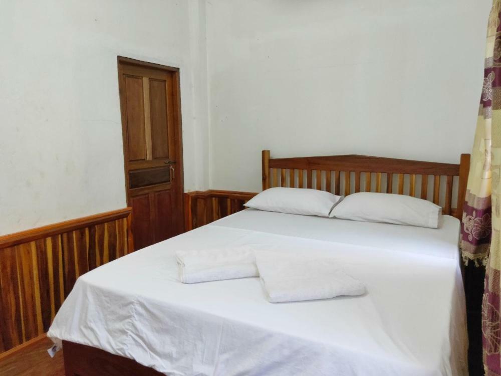Sunset Bungalows & Gh Muang Ngoi Eksteriør bilde