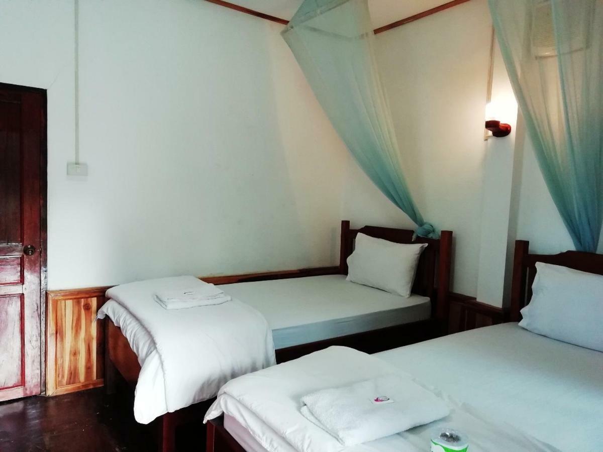 Sunset Bungalows & Gh Muang Ngoi Eksteriør bilde