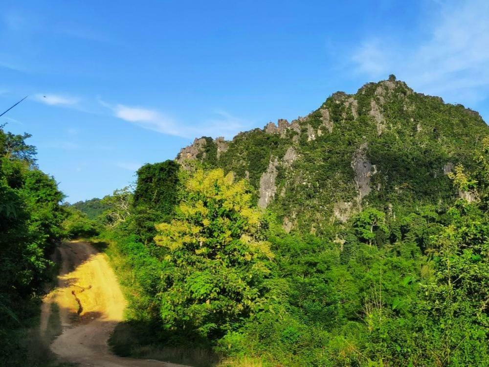 Sunset Bungalows & Gh Muang Ngoi Eksteriør bilde